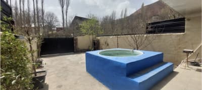 ویلا پیتوس با حوض کوچک