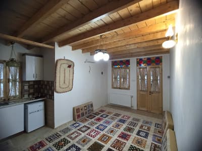 اقامتگاه سنتی باباخان "سوییت نازخاتون"