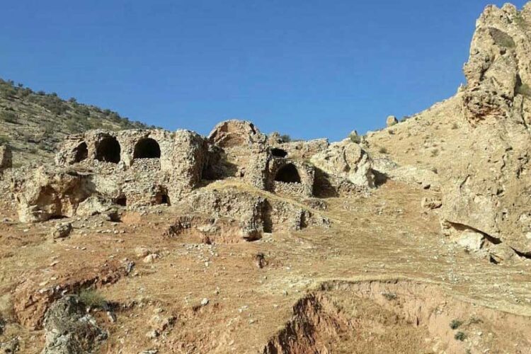قلعه باستانی سام در منطقه شروان چرادول