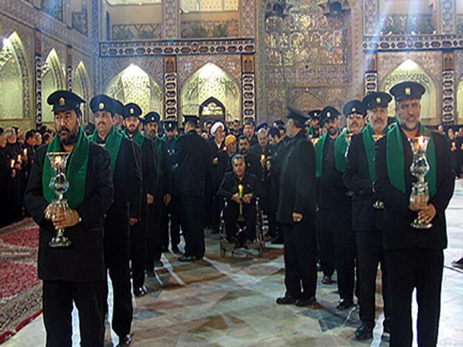 محرم در مشهد، مراسم چراغ گردانی