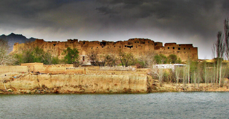 قلعه طرق رود در نطنز کاشان